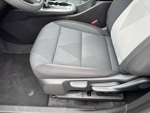 Used 2026 Chevrolet Trax LS w/ LS Convenience Package FWD image 19