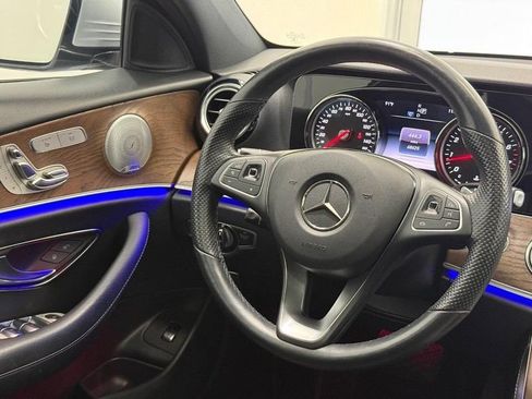 Used 2018 Mercedes-Benz E 400 4MATIC Sedan image 11
