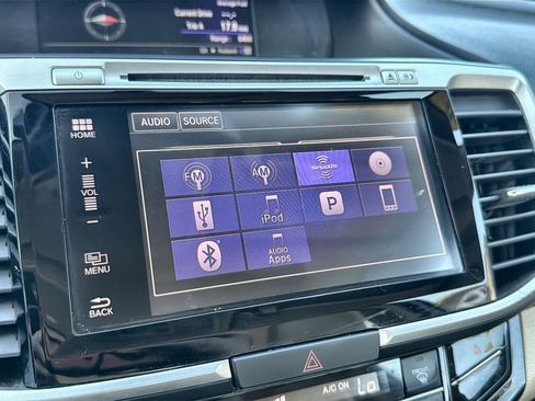 Used 2017 Honda Accord EX-L image 19