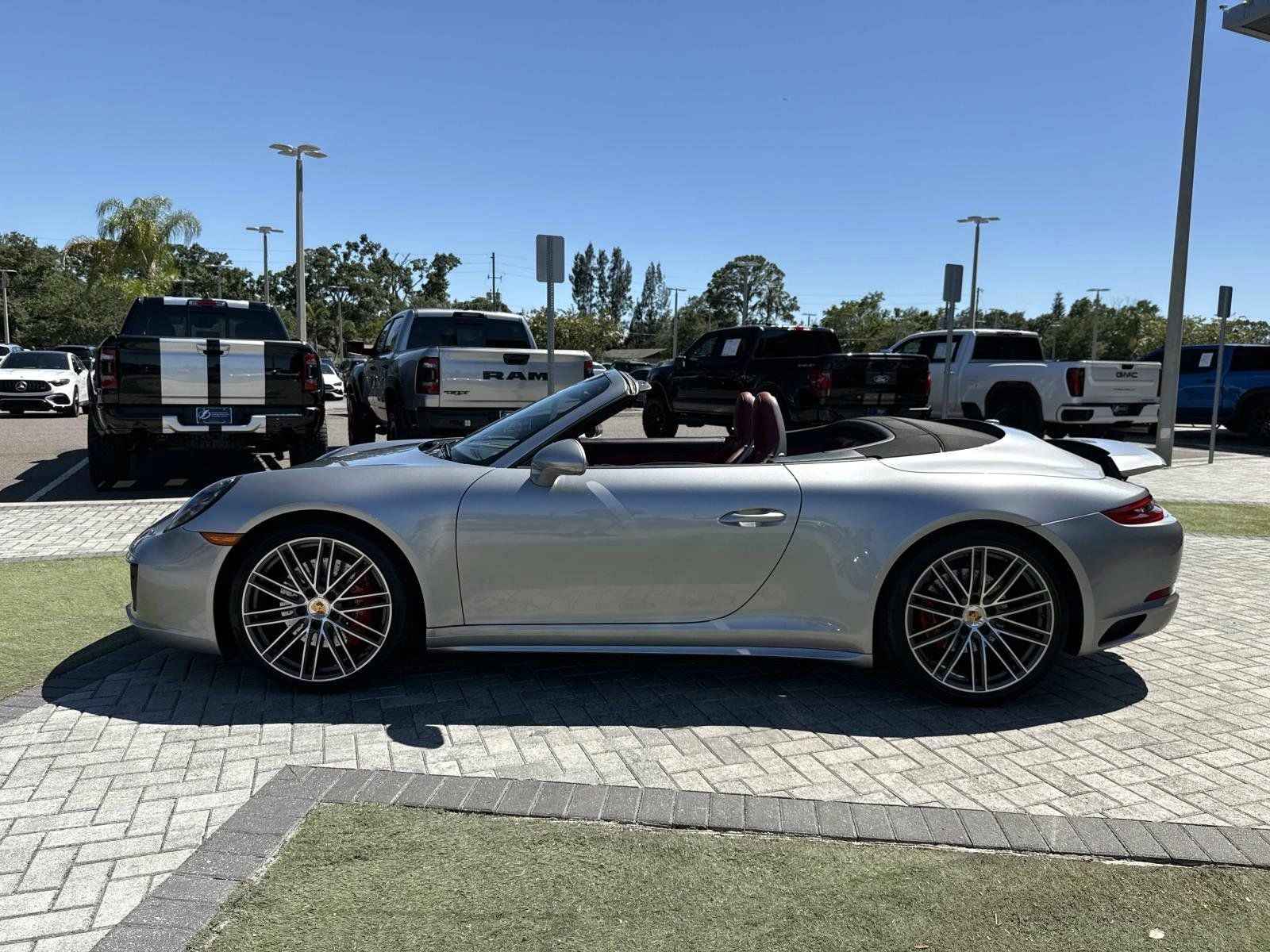 Used 2017 Porsche 911 Carrera 4S AWD/4WD image 3