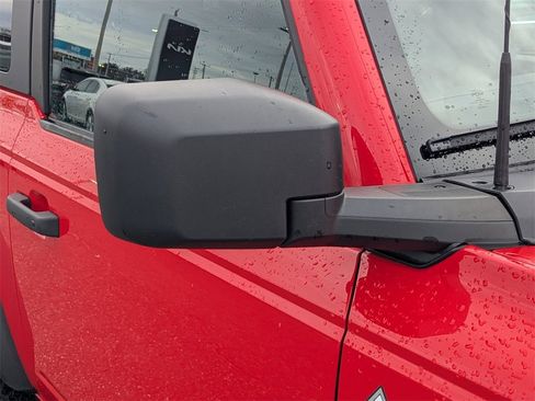 Used 2021 Ford Bronco Black Diamond image 10