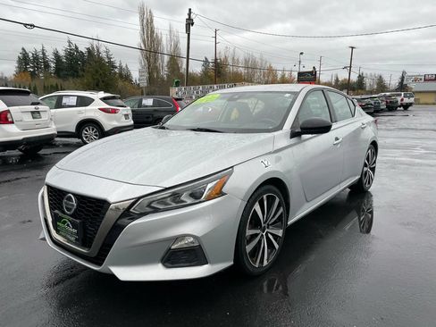 Used 2020 Nissan Altima 2.5 SR FWD image 3