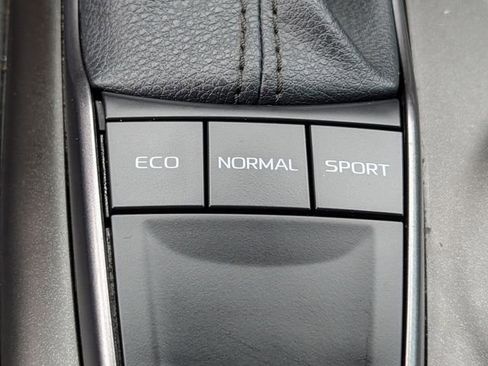 Used 2024 Toyota Camry SE FWD image 15