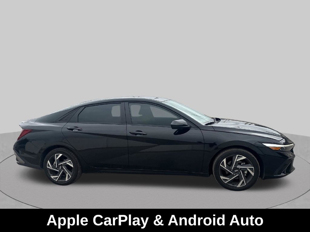 Used 2025 Hyundai Elantra Sport FWD image 7