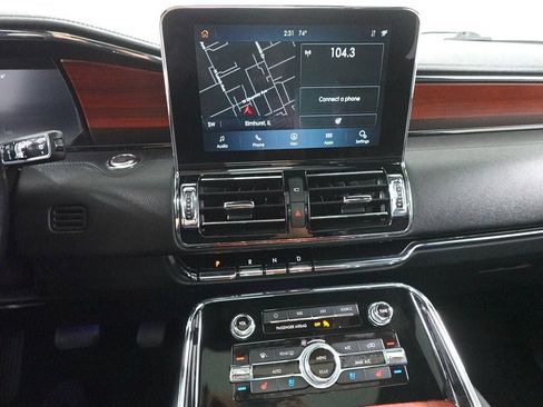 Used 2021 Lincoln Navigator L Reserve image 17