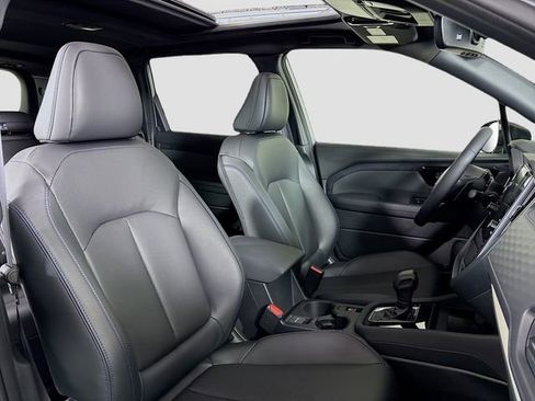 New 2025 Subaru Forester Limited image 29