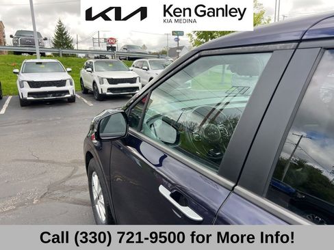 Used 2024 Kia Carnival LX FWD image 25