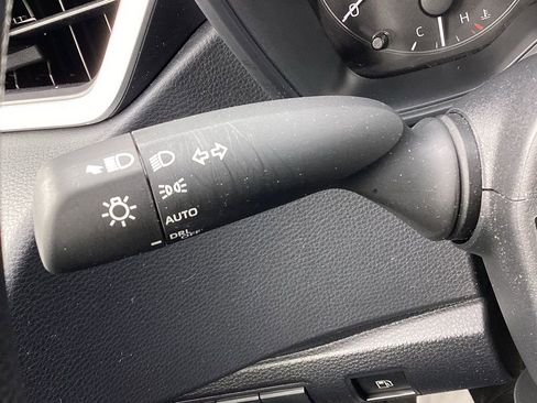 Used 2025 Toyota Corolla LE image 20