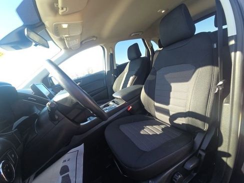 Certified 2024 Ford Edge SE w/ Black Appearance Package image 28