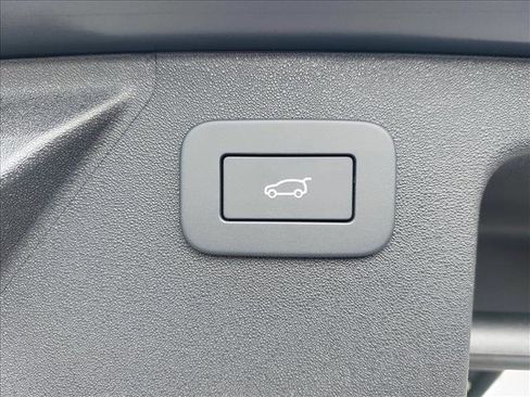 Used 2025 Land Rover Discovery Sport S AWD/4WD image 13