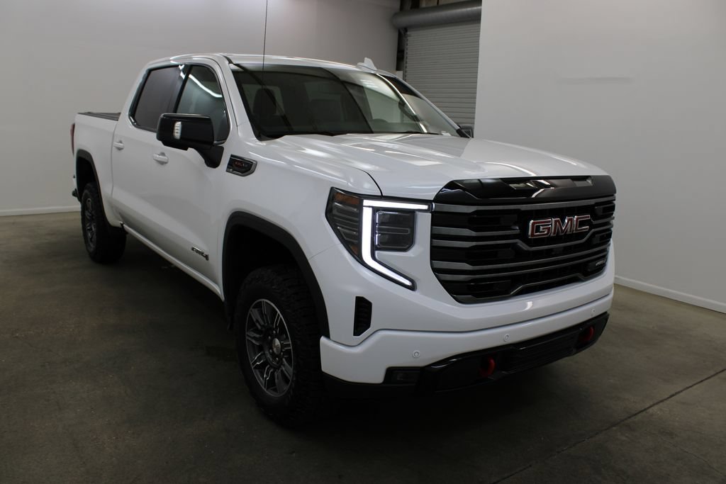 Used 2025 GMC Sierra 1500 AT4 AWD/4WD image 6