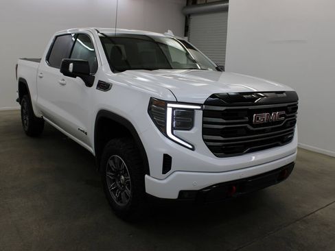 Used 2025 GMC Sierra 1500 AT4 AWD/4WD image 6