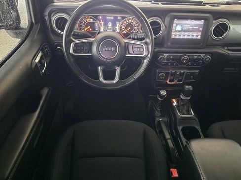 Used 2019 Jeep Wrangler Unlimited Sahara w/ Safety Group AWD/4WD image 11