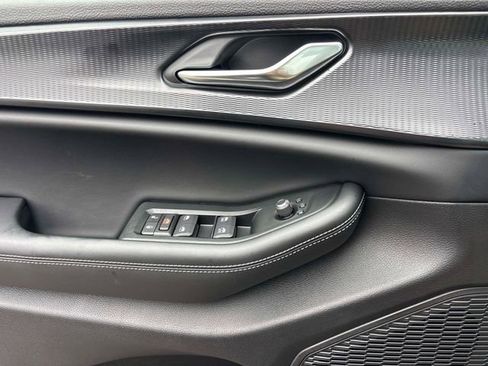 New 2025 Jeep Grand Cherokee Laredo image 16