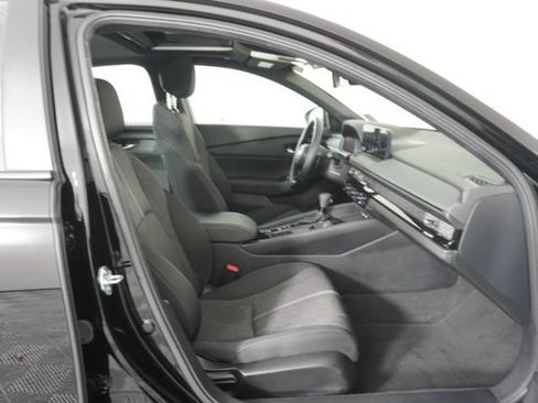 Used 2025 Honda Accord Sport image 39
