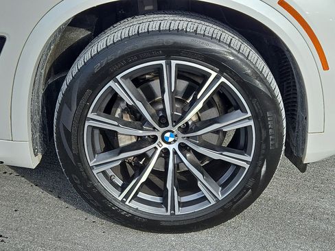 Certified 2022 BMW X5 xDrive40i w/ M Sport Package image 8
