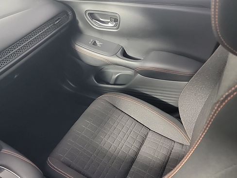 Certified 2025 Honda HR-V Sport image 22