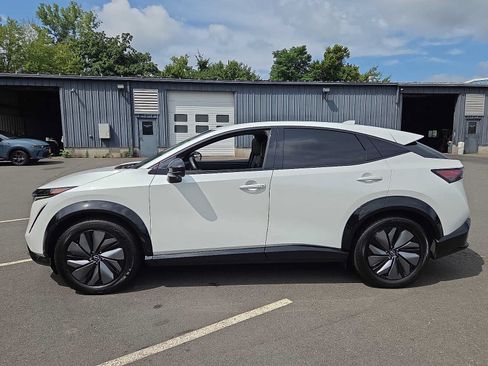 Used 2024 Nissan Ariya AWD image 7