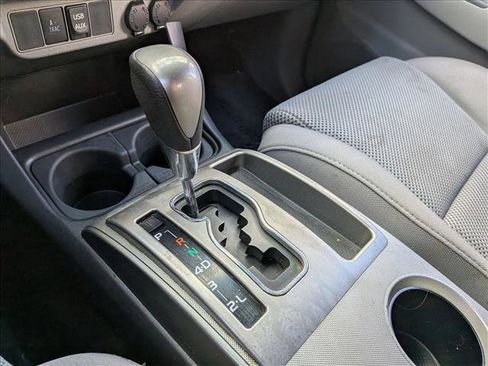 Used 2015 Toyota Tacoma 4x4 Double Cab image 11