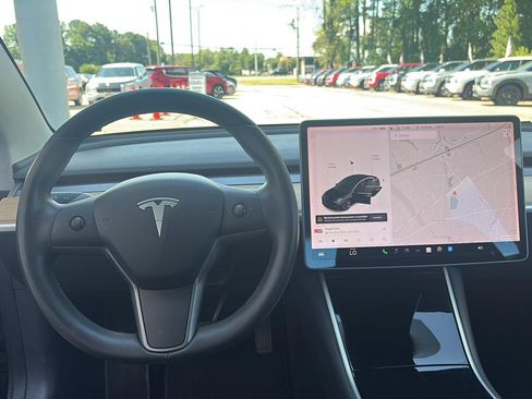 Used 2020 Tesla Model 3 Long Range AWD/4WD image 20