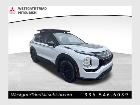 New 2026 Mitsubishi Outlander AWD image 1