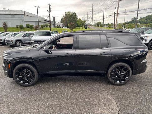 Used 2024 Chevrolet Traverse RS w/ LPO, Floor Liner Package AWD/4WD image 15
