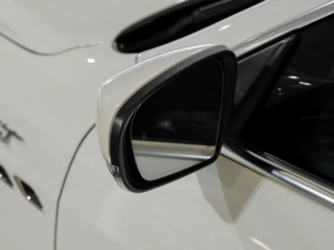 Used 2023 Maserati Ghibli GT RWD image 42