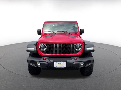Used 2025 Jeep Wrangler Unlimited Rubicon AWD/4WD image 4