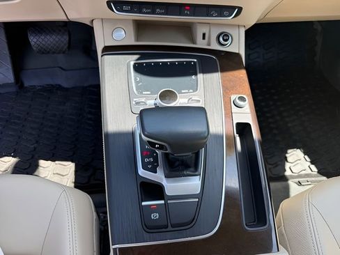 Used 2019 Audi Q5 2.0T Premium Plus w/ Premium Plus Package AWD/4WD image 23