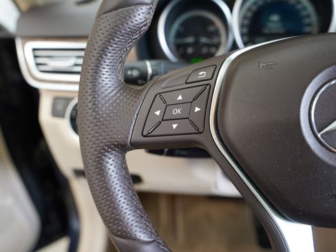 Used 2016 Mercedes-Benz E 350 4dr Sdn E 350 Sport RWD image 14