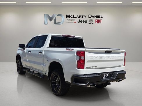 Used 2025 Chevrolet Silverado 1500 Custom Trail Boss AWD/4WD image 4