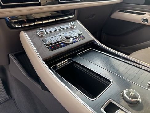 Used 2020 Lincoln Aviator Reserve w/ Elements Package Plus image 14