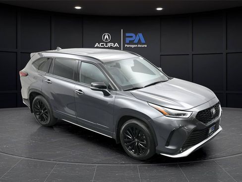 Used 2024 Toyota Highlander XSE AWD/4WD image 37