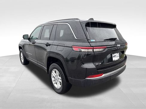 Used 2025 Jeep Grand Cherokee Laredo AWD/4WD image 7