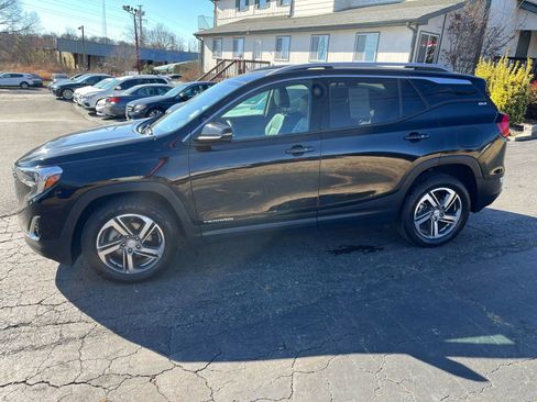 Used 2020 GMC Terrain SLT w/ Preferred Package image 4