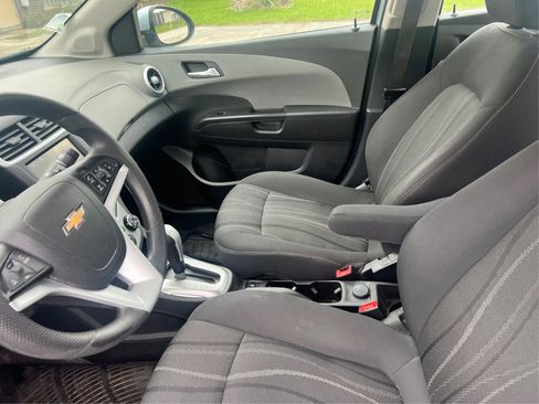 Used 2018 Chevrolet Sonic LT image 10