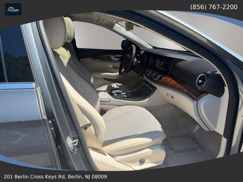 Used 2018 Mercedes-Benz E 300 4MATIC w/ Premium 1 Package image 16