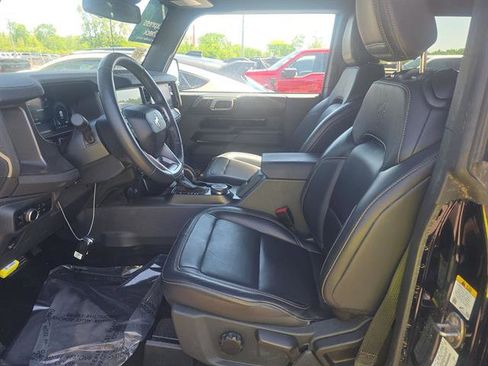 Used 2025 Ford Bronco Badlands AWD/4WD image 6