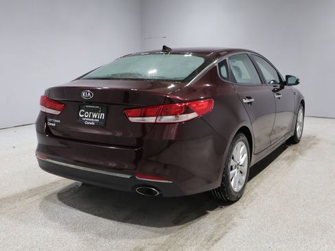 Used 2016 Kia Optima LX image 2