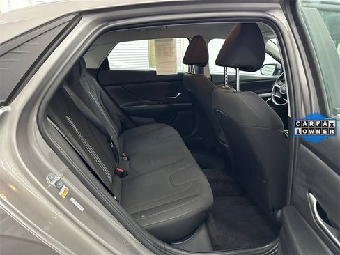 Used 2023 Hyundai Elantra SEL w/ Convenience Package image 15