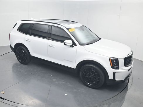 Used 2022 Kia Telluride SX w/ SX Prestige Package image 60