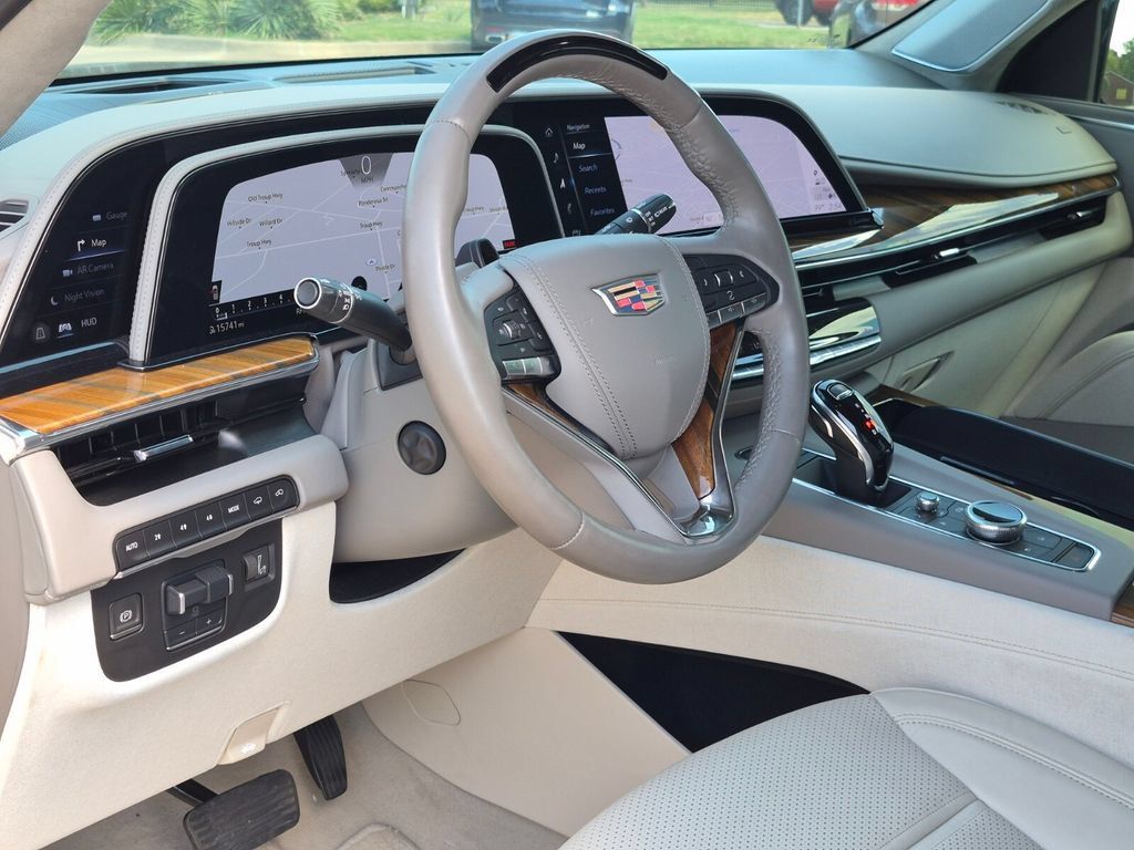 Used 2024 Cadillac Escalade Premium Luxury Platinum w/ Heavy-Duty Trailer Package AWD/4WD image 40