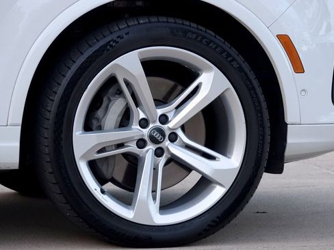 Used 2019 Audi Q7 3.0T Prestige w/ Prestige Package image 30