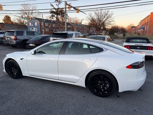 Used 2018 Tesla Model S 100D image 17