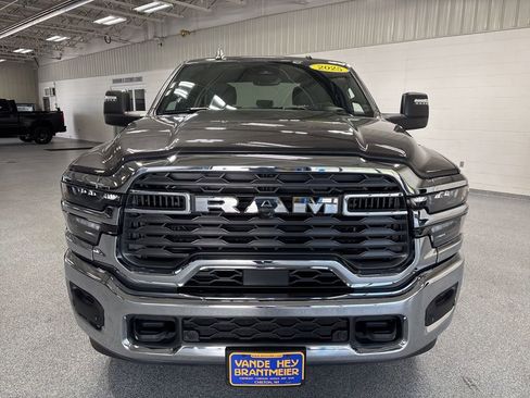 Used 2025 RAM 2500 Big Horn AWD/4WD image 2