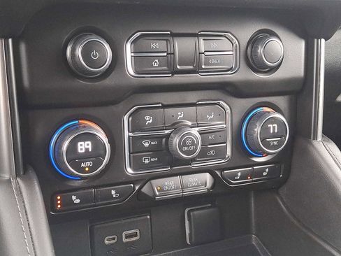 Used 2023 Chevrolet Tahoe LT w/ Luxury Package image 16