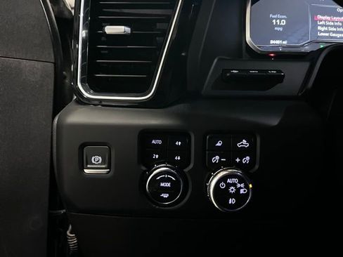Used 2024 GMC Sierra 2500 Denali Ultimate AWD/4WD image 26