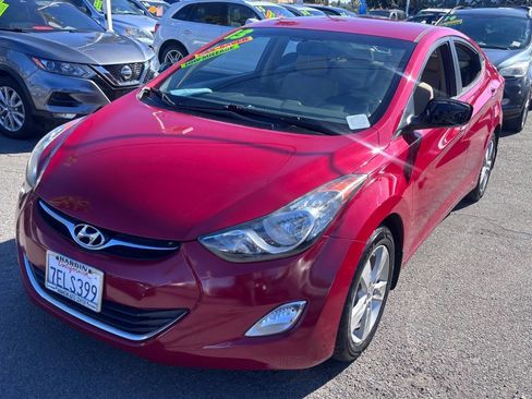 Used 2013 Hyundai Elantra GLS w/ Preferred Pkg image 2