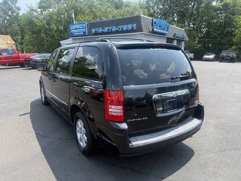 Used 2010 Chrysler Town & Country Touring Plus FWD image 8