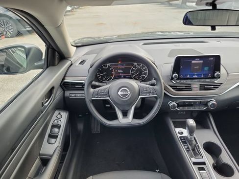 New 2026 Nissan Altima 2.5 SV AWD/4WD image 10